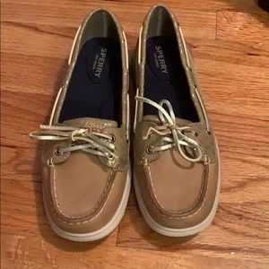 NWT Sperry Boat Shoes - size 7.5